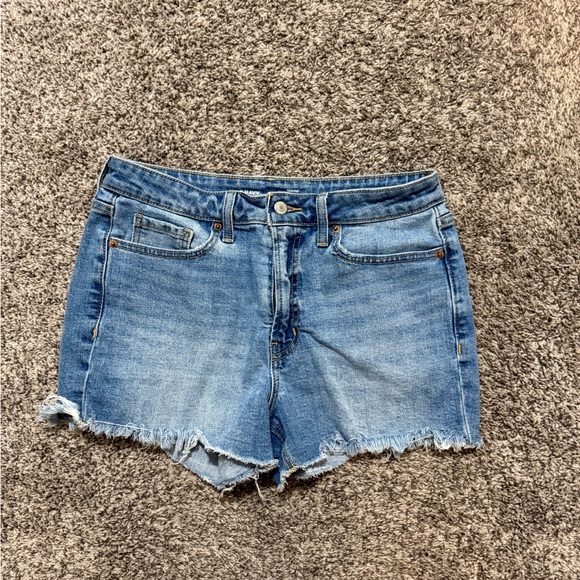 Old Navy Pants - Old Navy High Rise OG Straight Cut off shorts size 8